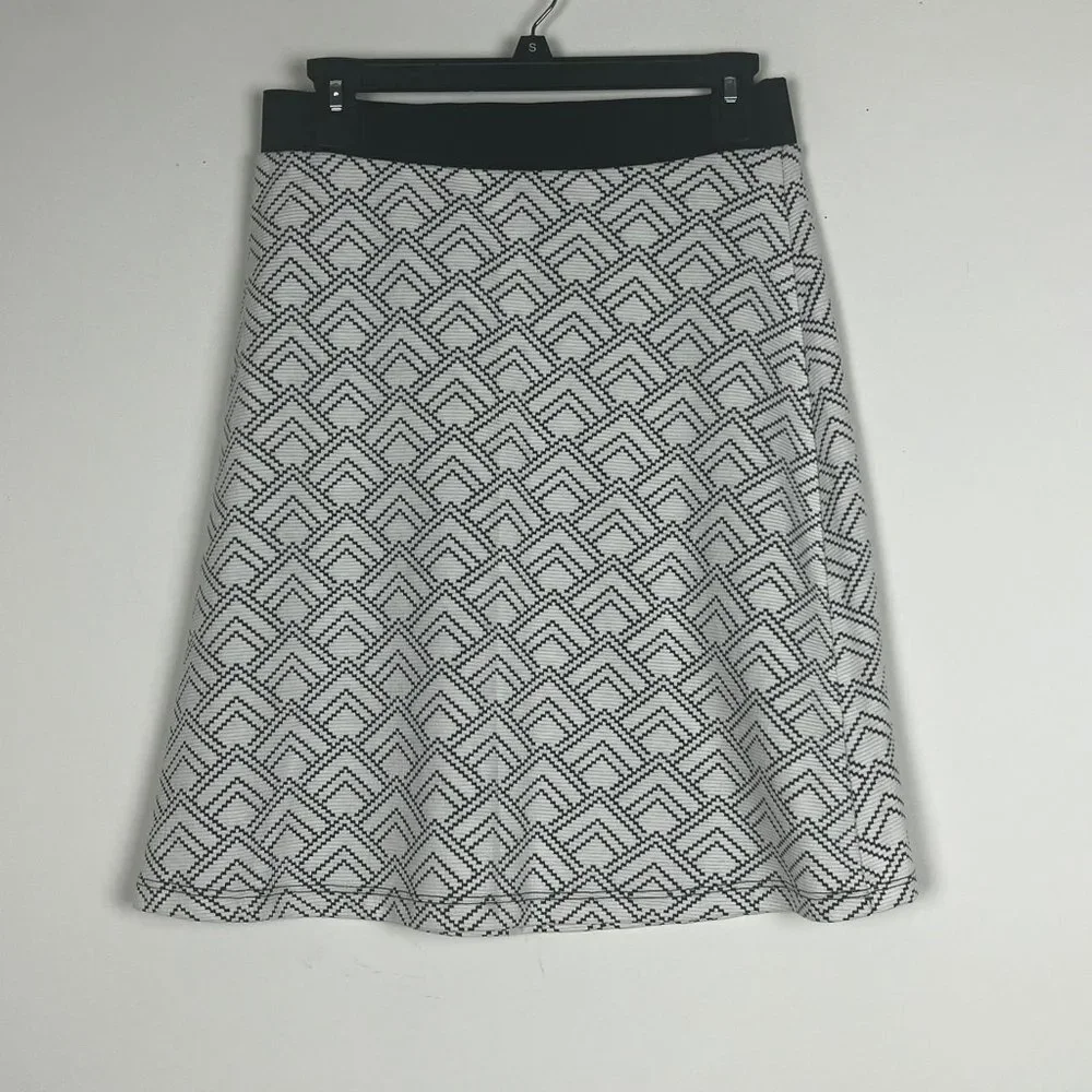 2/$30 Gilli Shelly Printed A Line Skirt M NWT